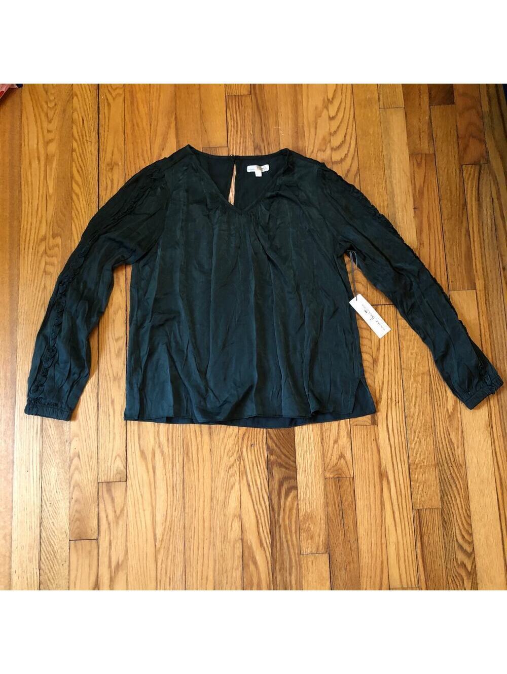 Nine Britton NWT Women's Dark Green V-Neck Satin Blouse - Size M
